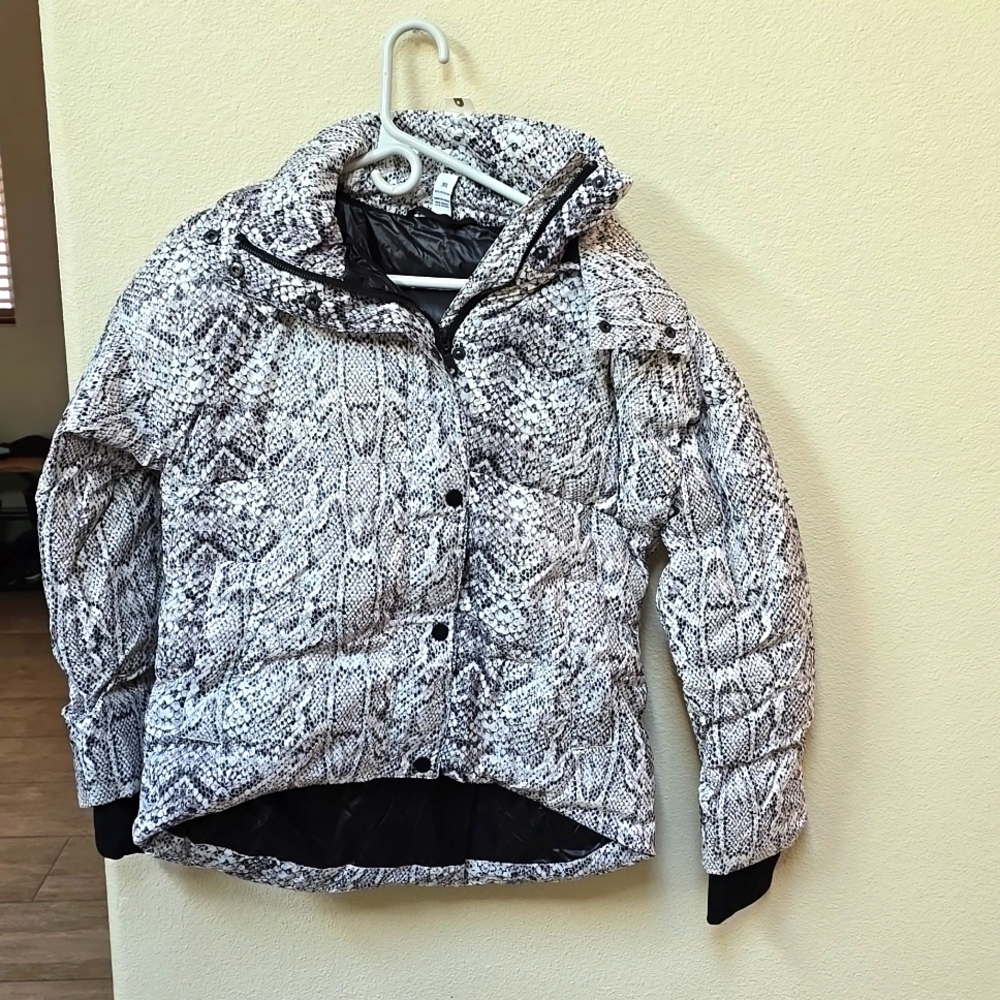 Anthropologie - Highland Snake Print Puffer Jacket